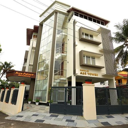 Kira Palace Residency Kochi Exterior photo