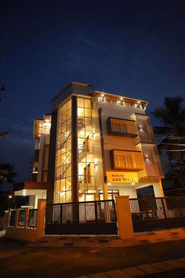 Kira Palace Residency Kochi Exterior photo