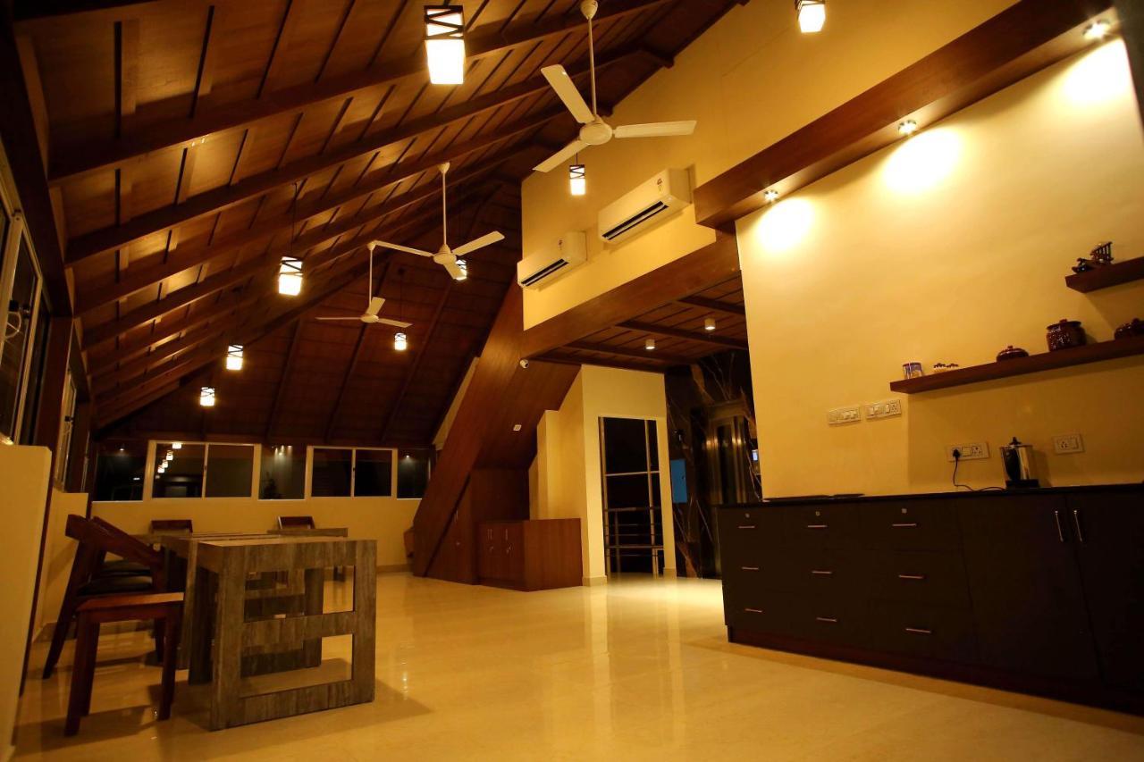 Kira Palace Residency Kochi Exterior photo