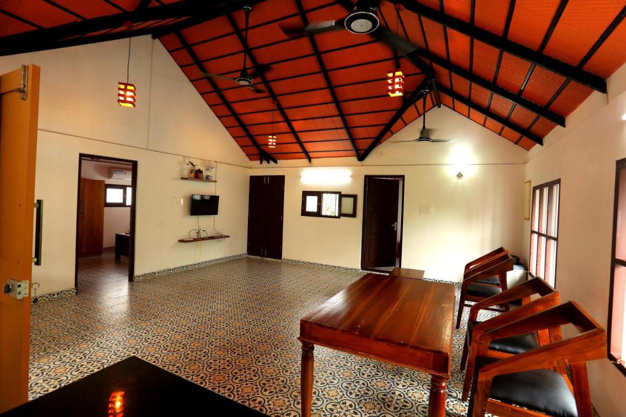 Kira Palace Residency Kochi Exterior photo