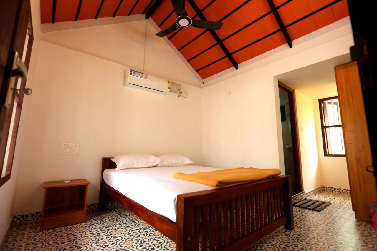 Kira Palace Residency Kochi Exterior photo