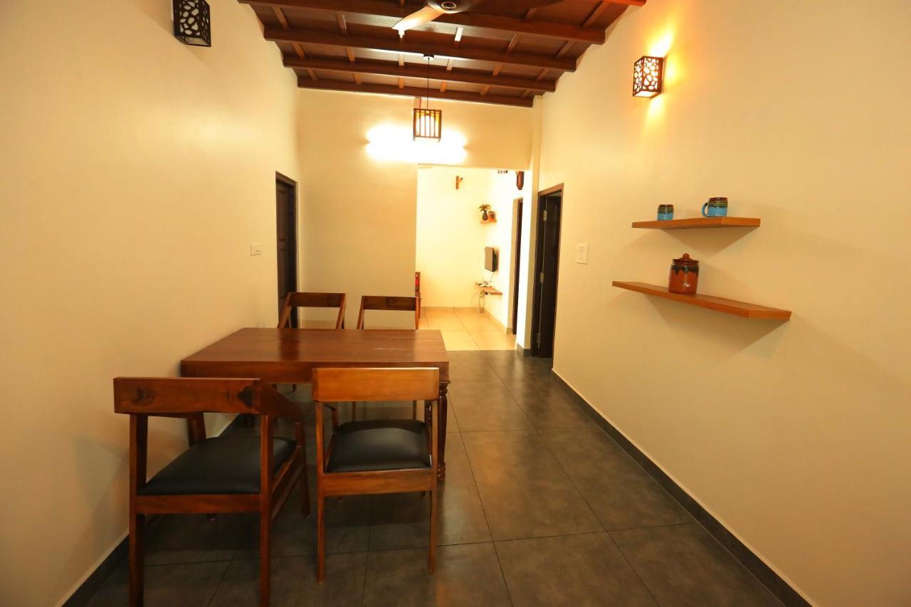 Kira Palace Residency Kochi Exterior photo