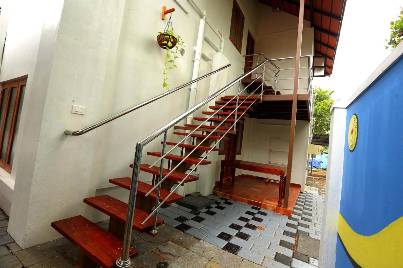 Kira Palace Residency Kochi Exterior photo